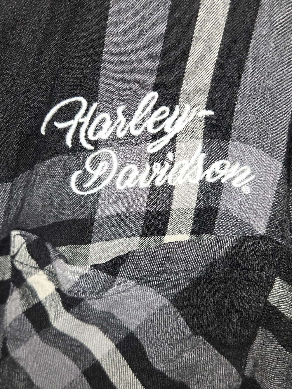 Harley-Davidson Womens XL Black & Gray Plaid Button-Up Shirt - Picture 3 of 6